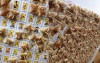 日男立志找出「500種造型小熊餅乾」！最後全蒐集到「釘好釘滿」畫面超壯觀