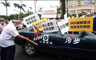 還不知檢討！整天抱怨「要抵制Uber」的台灣小黃司機，看看日本計程車業者是怎麼用服務逼退Uber！