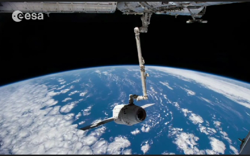 「宇宙俯瞰地球」太空人視角實拍！「地表400公里高空」畫面曝光，震驚各地！
